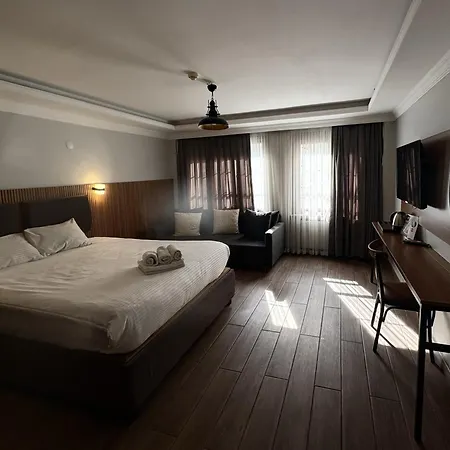 Lola Backpackers Hostel Istanbul