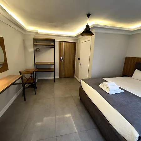 Lola Backpackers Istanbul